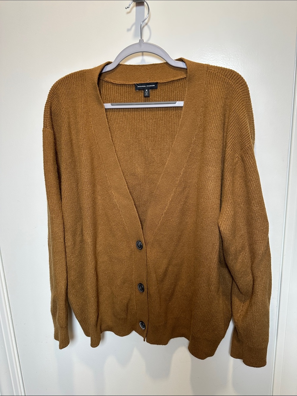 Universal Standard Camel Button-Down V-Neck Cardigan (20)